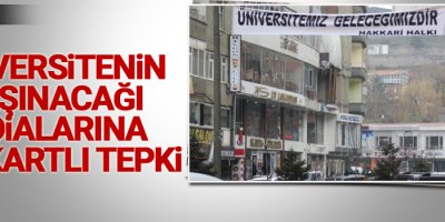 Üniversitenin taşınacağı iddialarına pankartlı tepki
