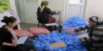 Hakkari'de 3 kız kardeşin 'Galoş' üretimi