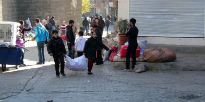 Sur'da 6 sokakta daha 'yasak' kalktı