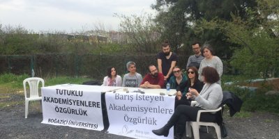 Akademisyenler için 'Özgürlük Nöbeti'