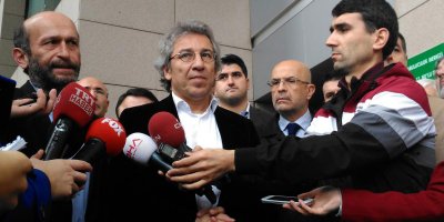 Dündar ile Gül hakim karşısına çıkıyor