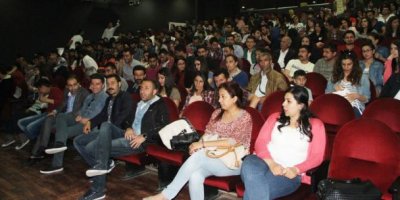 Van'da tiyatro gösterisi