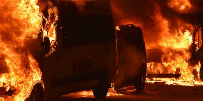 Dün gece 23 araç kundaklandı!