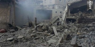 Toprak ev çöktü: 3 çocuk yaşamını yitirdi