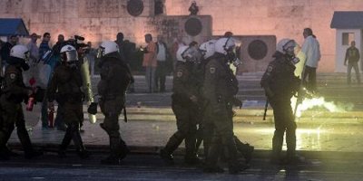 Yunanistan'da çok tepki alan tasarı yasalaştı