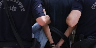 İzmir'de 9 kişi tutuklandı