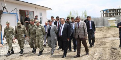 Vali Canbolat Yüksekova'da incelemelerde bulundu