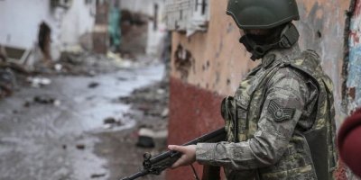 Nusaybin'de patlama: 2 asker yaralı