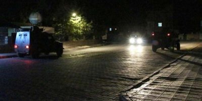Van'da polis aracı geçişi sırasında patlama!