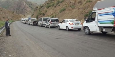 Yüksekova Yollarında Uzun Kuyruk Çilesi