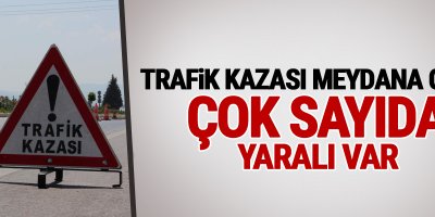 Erzincan'da minibüs ile otomobil çarpıştı: 26 yaralı