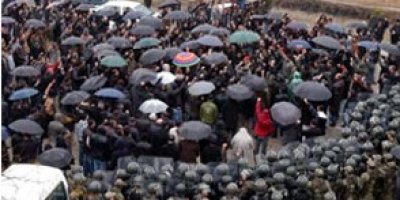 Maraş anmasına polis ve asker müdahalesi