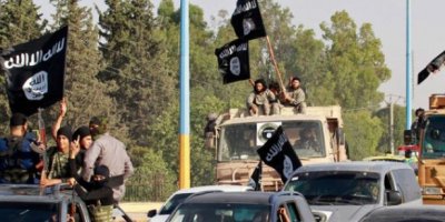 IŞİD Menbic'te saldırıya geçti