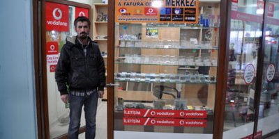 Yüksekova'da 4 iş yeri soyuldu