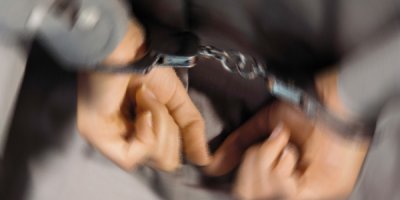 Çukurca’da bir öğretmen gözaltına alındı