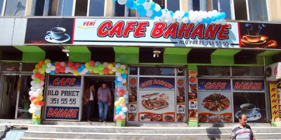 Yüksekova'da Yeni Cafe Bahane hizmete açıldı