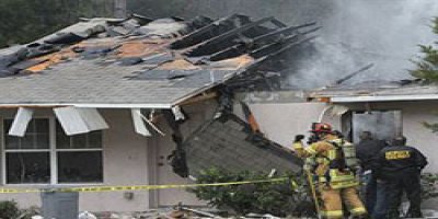 Florida uçak eve girdi: 3 ölü