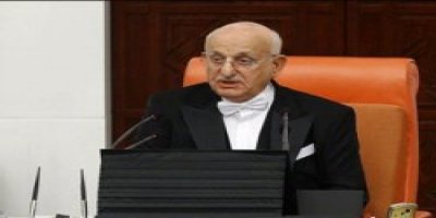 Kahraman: Türkiye artık darbe devrini kapattı