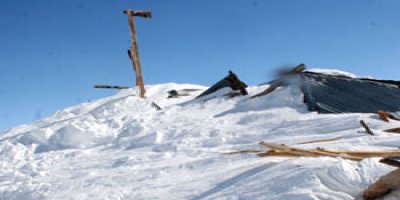 Şemdinlide 3 ev çığ altında kaldı!