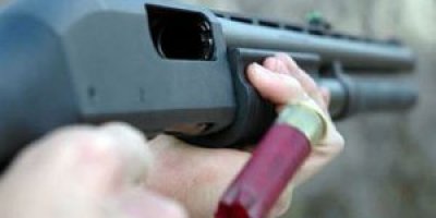 Kahvehaneye pompalı tüfekle saldırı: 3 yaralı