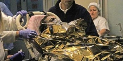 Eşinin üzerine benzin döküp yaktı!