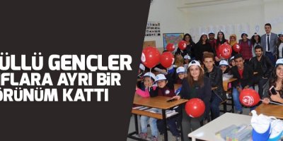 Gönüllü gençler sınıflara ayrı bir görünüm kattı