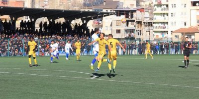 Hakkarispor-Tatvan'la berabere kaldı!