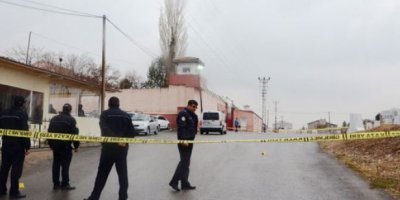 Cezaevi önünde silahlı saldırı: 3 yaralı