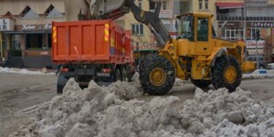 Hakkari Belediyesi karla mücadeleye başladı!