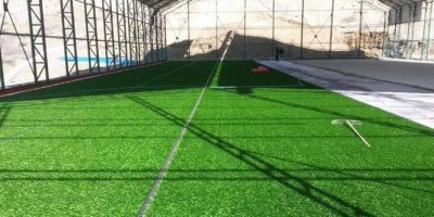 Hakkari’ye 13 yeni halı saha