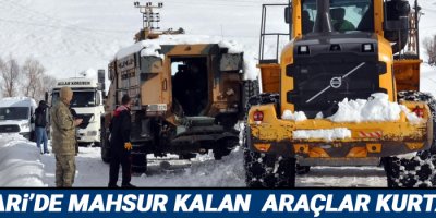 Hakkari’de mahsur kalan araçlar kurtarıldı