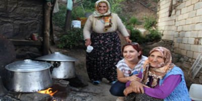 Öğretmenler köy ziyaretinde