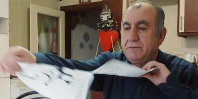 Resim ustası 40 yılını verdiği eserlerini yırttı