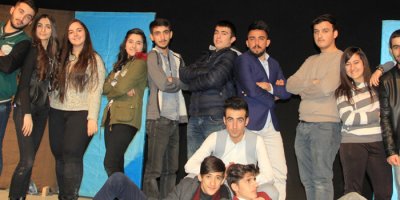 Ünlü tiyatroculardan destek bekliyorlar