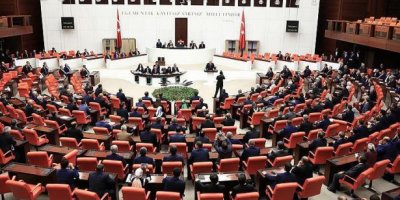 Anayasa teklifinin 1. ve 2. maddesi kabul edildi