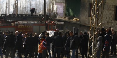 Hakkari'de ev yangını