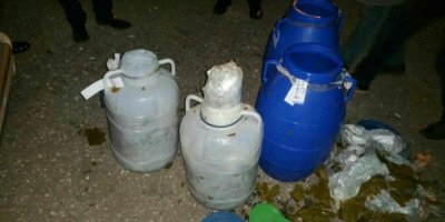 Turşu bidonlarında 21 kilo uyuşturucu bulundu