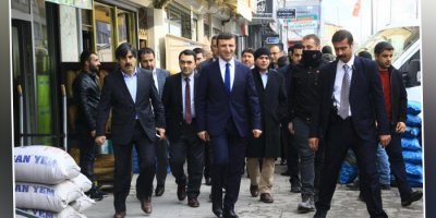 Orhan Yegin esnaflarla bir araya geldi