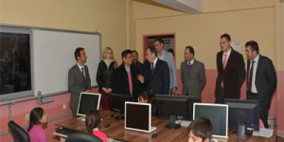 Güney Kore’den Çatak’a bilgisayar sınıfı