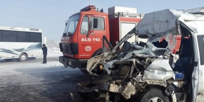 Zincirleme Trafik Kazası: 24 yaralı