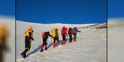 Van'ın en yüksek dağına tırmandılar