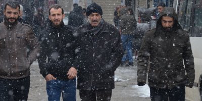 Yüksekova'da kar yağışı