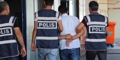 31 polis gözaltına alındı