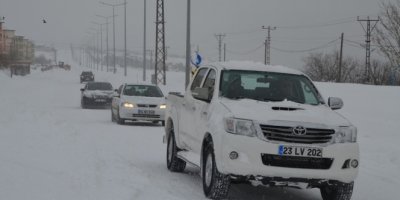 100 araç mahsur kaldı