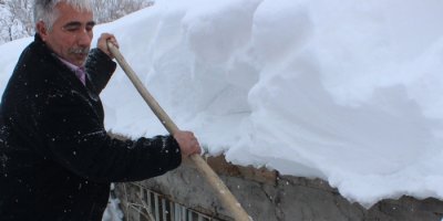 Muş’ta tek katlı evler kara gömüldü