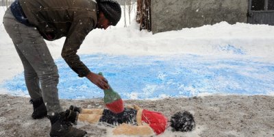 Kardan Aylan ve Ümran bebeği yaptı