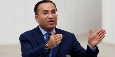 Bozdağ: Cezaevinde 30 gazeteci var