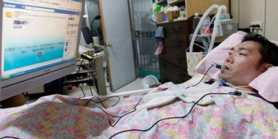 Felçli hastalarla iletişim kuruldu