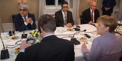 Merkel CHP ve HDP ile görüştü