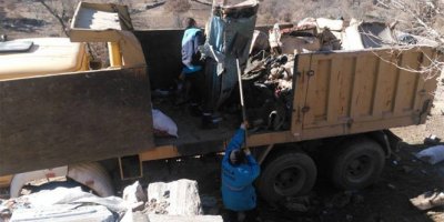 Kötü koku geliyordu 5 kamyon çöp çıktı